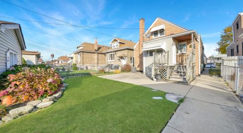 3909 63 Pl, Chicago IL 60638-4642 exterior