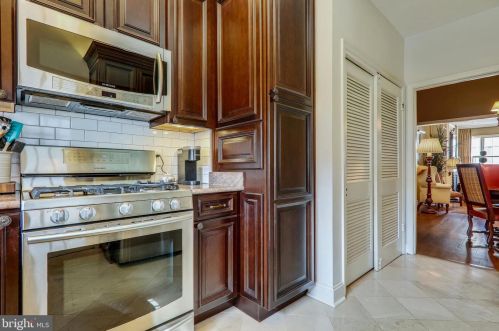 135 D St, Washington DC 20003-1809 exterior