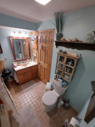 1809 Middle Rd, Duluth MN 55811-1664 exterior