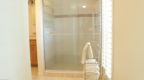 3353 Binnacle Dr, Naples FL 34103-2724 exterior