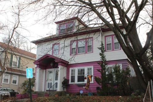 93 Woodbine St, Providence, RI 02919-3678