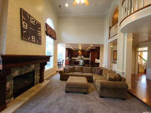 11902 Autumn Rdg Dr, Sandy UT 84092-7342 exterior