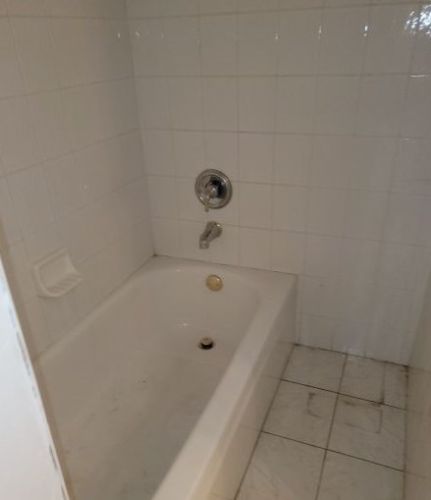 9838 Bensley Ave, Chicago IL 60617-6129 exterior