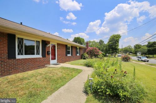 6204 Everglades Dr, Alexandria VA  22312-1109 exterior