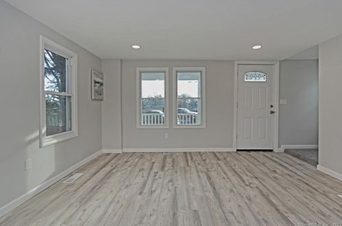 157 Naugatuck Ave, Milford CT 06460-6040 exterior