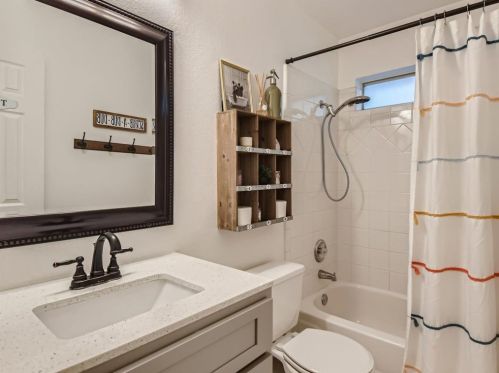 4329 Cyn Gln Cir, Austin TX 78732-2187 exterior