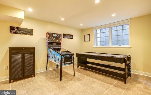 4658 Upton St, Washington DC 20016-2369 exterior