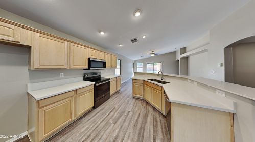 7011 23rd Ln, Phoenix, AZ 85021-7605