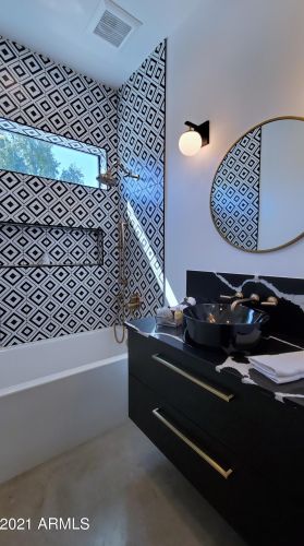 4214 41 St, Phoenix AZ 85032-6711 exterior