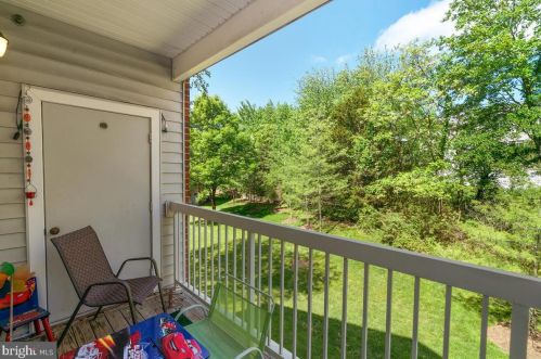 13106 Marcey Crk Rd, Herndon VA 20171-4820 exterior