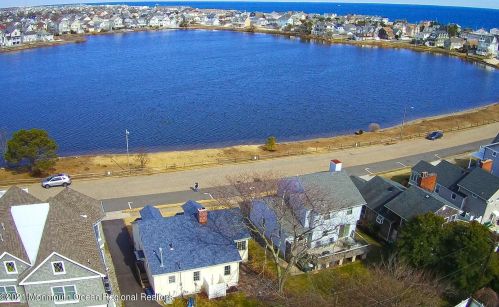 320 Elizabeth Ave, Point Pleasant Beach NJ 08742-4133 exterior