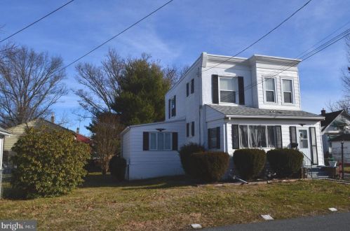 4511 Seiger St, Chester, PA 19015-1751