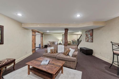 2332 Divot Dr, Saint Louis MO 63131-3240 exterior