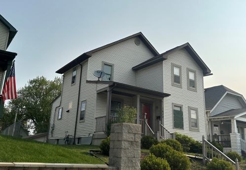 1432 Chambers St, Milwaukee, WI 53206-2216