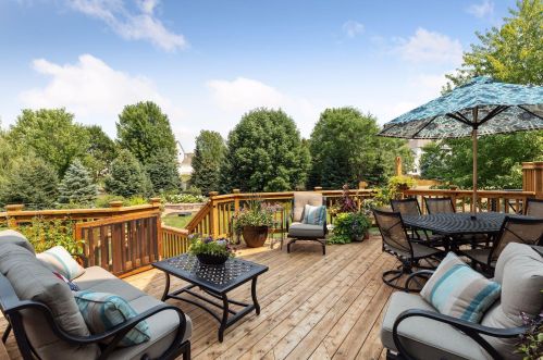 2473 Eyrie Dr, Saint Paul MN 55129-4211 exterior