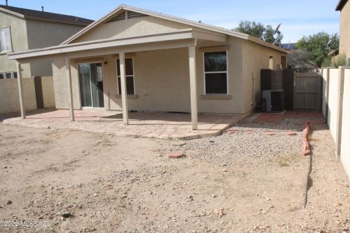 6443 Sunrise Vly Dr, Tucson AZ 85706-4951 exterior