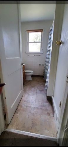 3204 Universal Rd, Pittsburgh PA 15235-2505 exterior