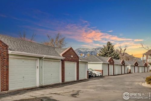 33 Boulder Cir, Boulder CO 80303-4256 exterior