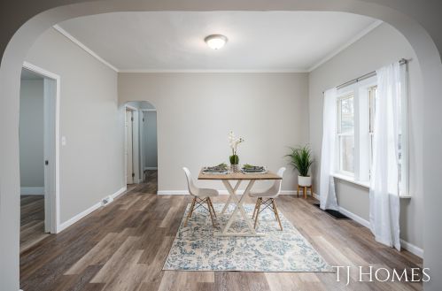 945 Emerson Ave, Meskegon MI  49442-5131 exterior