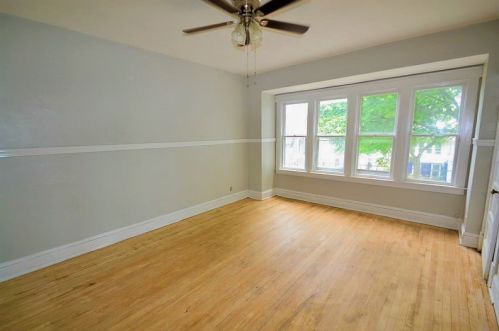 2463 9 Pl, Milwaukee WI 53215-3213 exterior