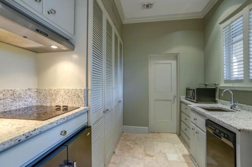 2203 Allen St, Dallas TX 75204-2609 exterior