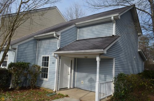 5910 Trent Walk Dr, Lithonia, GA 30038-1965