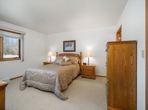 2416 Paul Rd, Manitowoc WI 54220-1183 exterior