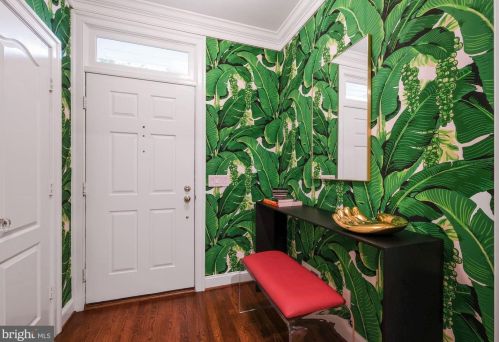 3920 Highwood Ct, Washington, DC 20007-2132