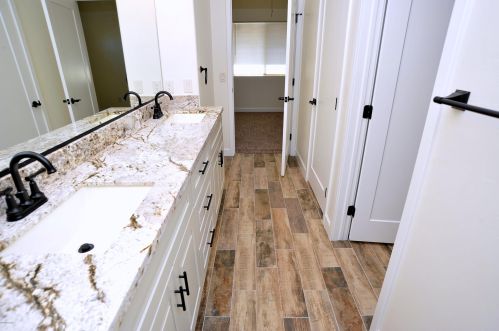 5233 Bellevue St, Tucson AZ 85712-5158 exterior