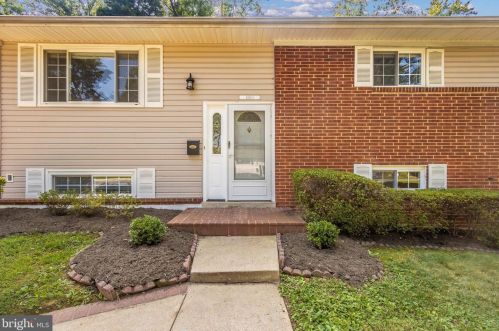 4010 Blackpool Rd, Rockville, MD 20853-2006