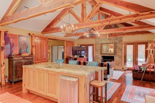 5808 Beacon Dr, Austin TX 78734-1416 exterior