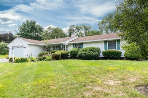 70 Burley St, Danvers, MA 01923-2558