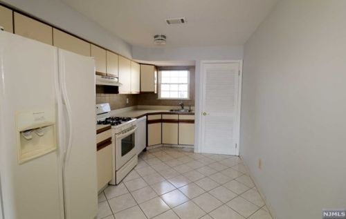 272 Walnut St, Newark NJ  07105-1774 exterior