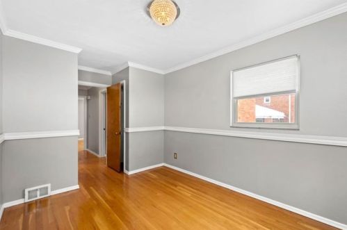 841 Macarthur Dr, Pittsburgh PA 15228-1703 exterior