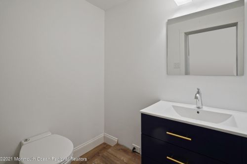 821 Fay Ct, Point Pleasant Beach, NJ 08742-4519