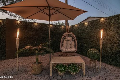 2152 Clarendon Ave, Phoenix AZ 85033-4120 exterior