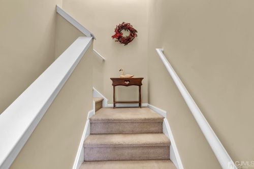 44 Lackland Ave, Piscataway, NJ 08854-6664