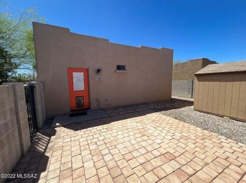3460 Bermuda St, Tucson AZ 85712-2149 exterior
