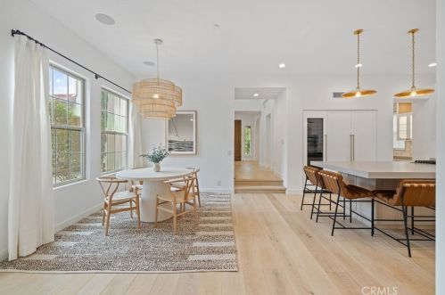 10464 Caribou Way, Tustin CA  92782-1470 exterior