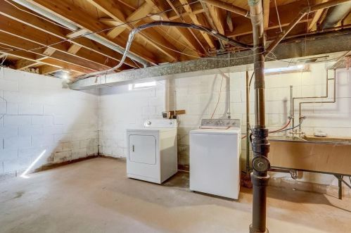 9728 Langlade St, Milwaukee WI 11032-1321 exterior