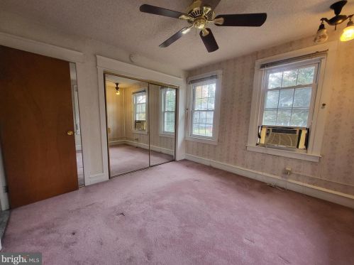 10 Elmwood Ave, Manor PA 19036-1908 exterior