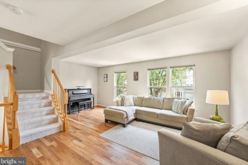 106 Ingle Pl, Alexandria VA 22304-7600 exterior