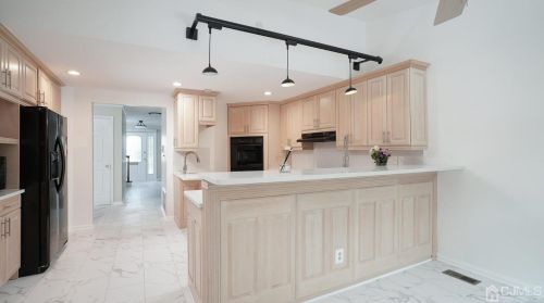 110 John St, Clark NJ 07066-1828 exterior