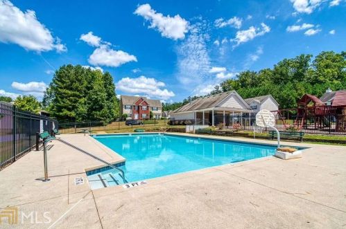 4980 Lower Elm St, Atlanta GA 30349-1688 exterior