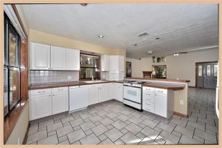 16 Timber Top Dr, Spring TX  77380-1445 exterior