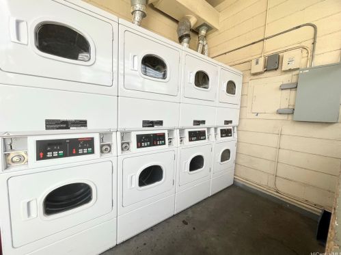 2977 Ala Ilima St, Honolulu HI  96818-2559 exterior