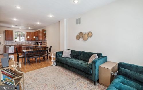 1041 Dorrance St, Philadelphia PA  19146-2650 exterior