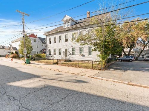 213 High St, Woonsocket, RI 02895-4352