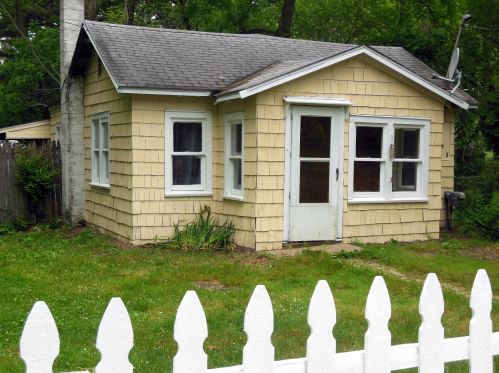 5283 Collingwood Ave, Kalamazoo, MI 49004-1521