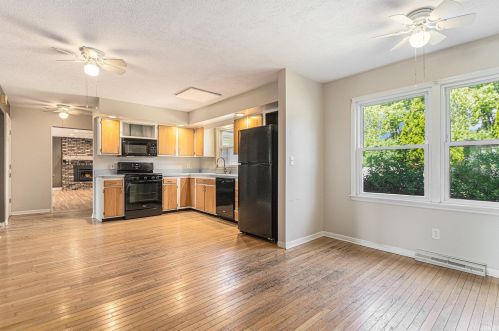 11815 Hakes, Mishawaka IN 46545-7851 exterior